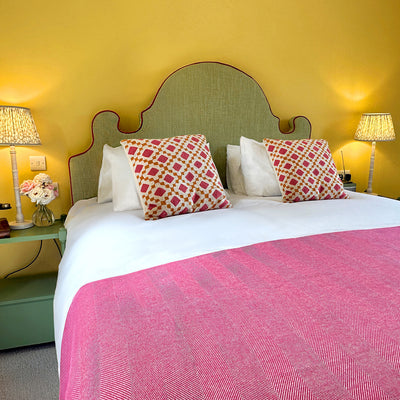 How to choose luxury bed linen for your hotel or home