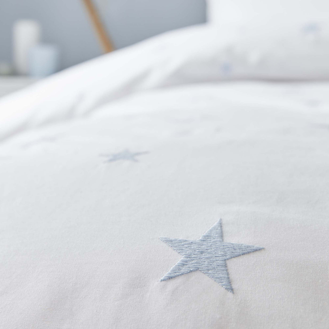 Scattered Stars White and Blue Organic Cotton Pillowcases