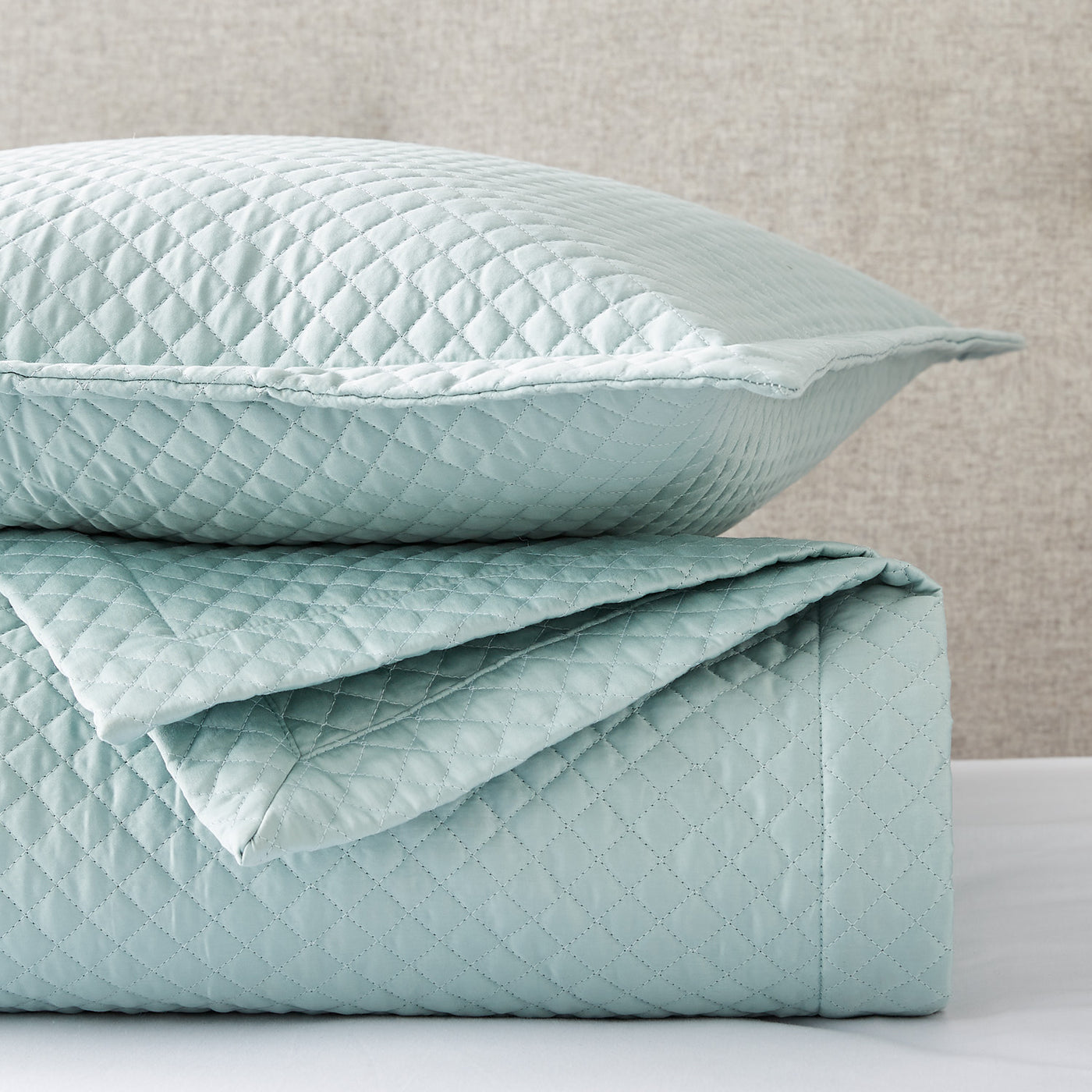 Grosvenor Quilted Bedspreads and Cushion Covers