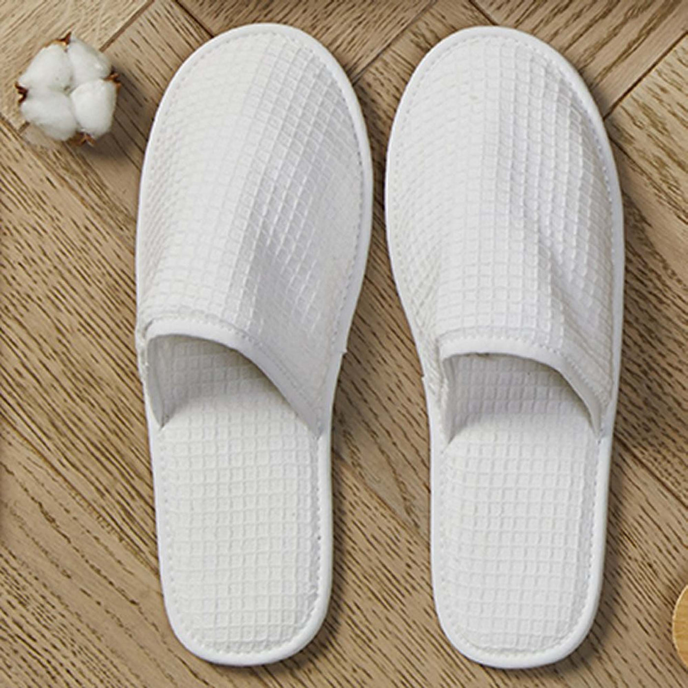 Tivoli Waffle Closed Toe Slippers White