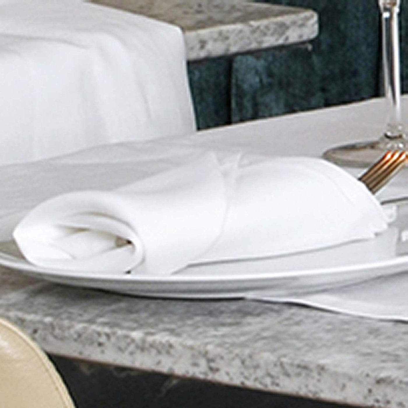 Montecarlo White Cotton Sateen Plain Table Linen Collection