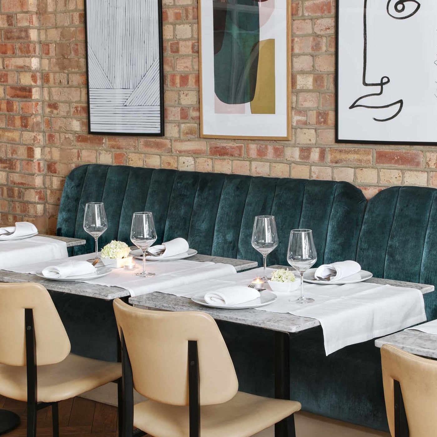 Montecarlo White Cotton Sateen Plain Table Linen Collection