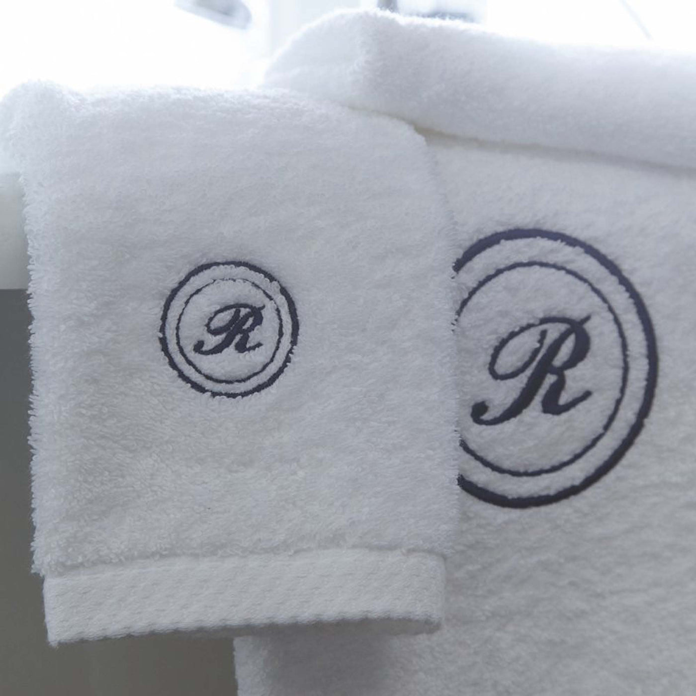 Round Border Embroidered Como 700gsm Towel Collection