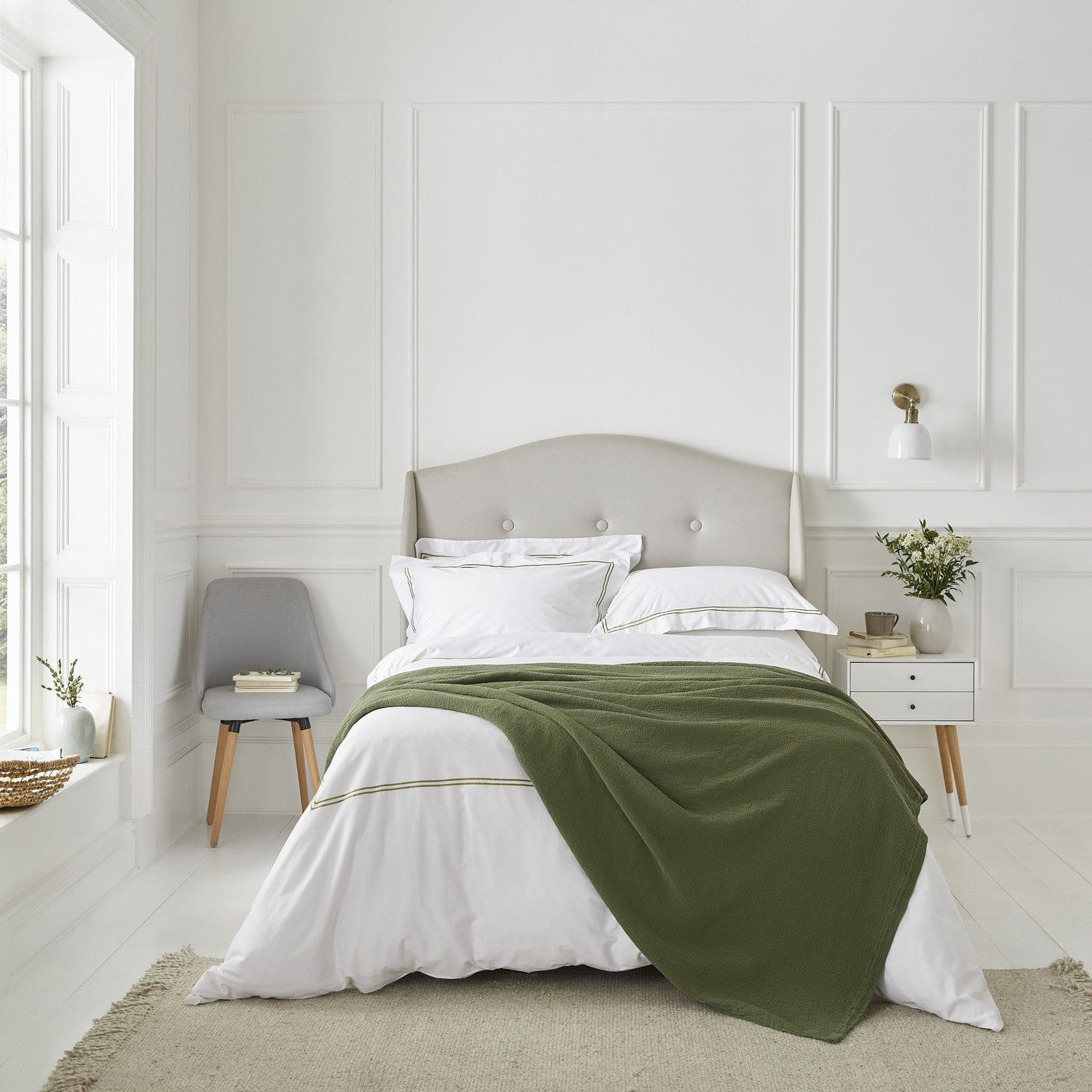 Lexington 300TC Sateen Olive Green & White Two Line Duvet Cover