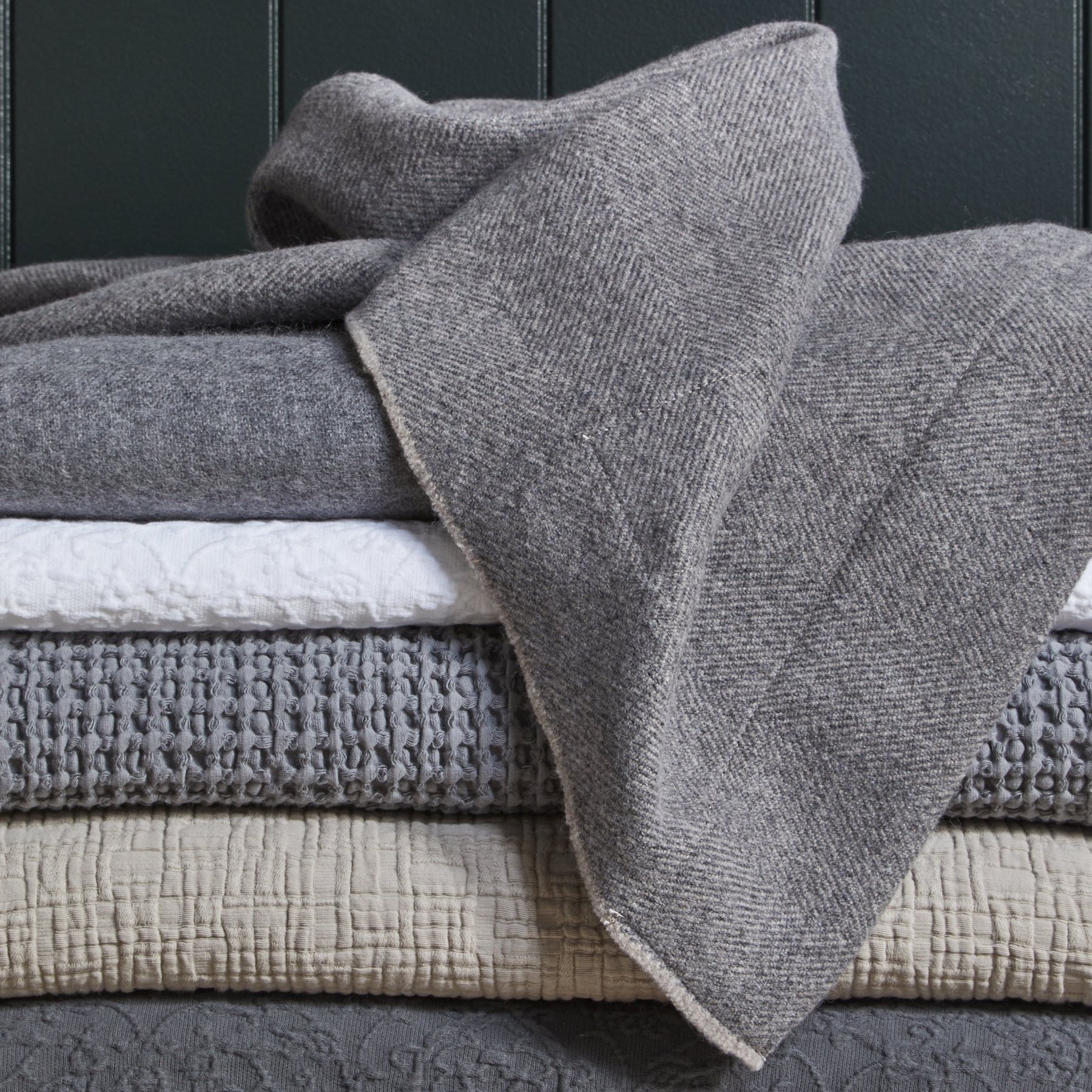Fine Throws Princeton Supersoft Plain Merino Lambswool Throw – The Fine Cotton Company